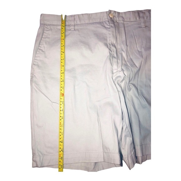 Nautica gray beige soft twill 9” classic fit stretch deck shorts. New size 40 - Picture 5 of 6